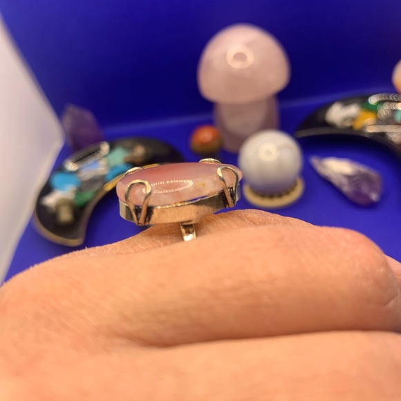 Sweet Peach Chalcedony Ring! .925 Sterling Silver Overlay, Size 5.75 - Picture 8 of 13